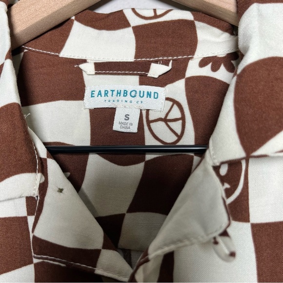 Earthbound Men Camp Shirt Small Brown Chckers Hippie 70s Groovy Peace Short - Picture 5 of 8